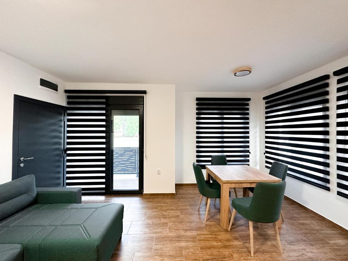 Kiko Apartmani Lux Becicherecul Mare Exterior foto