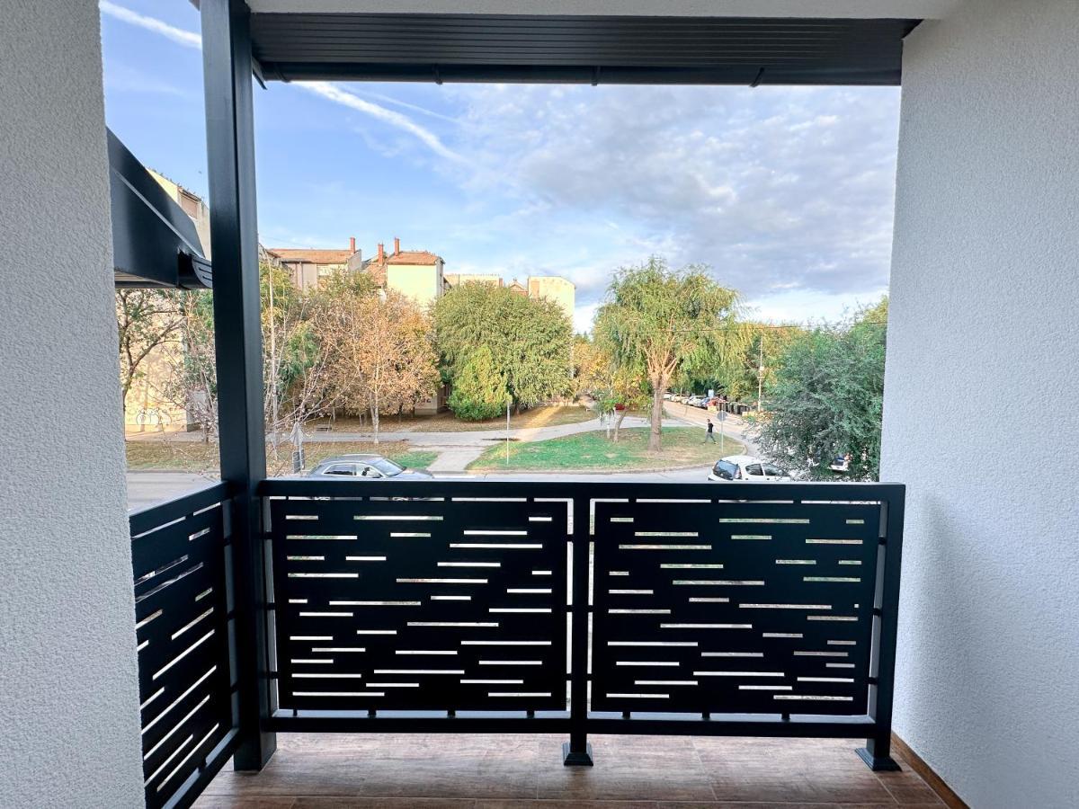 Kiko Apartmani Lux Becicherecul Mare Exterior foto