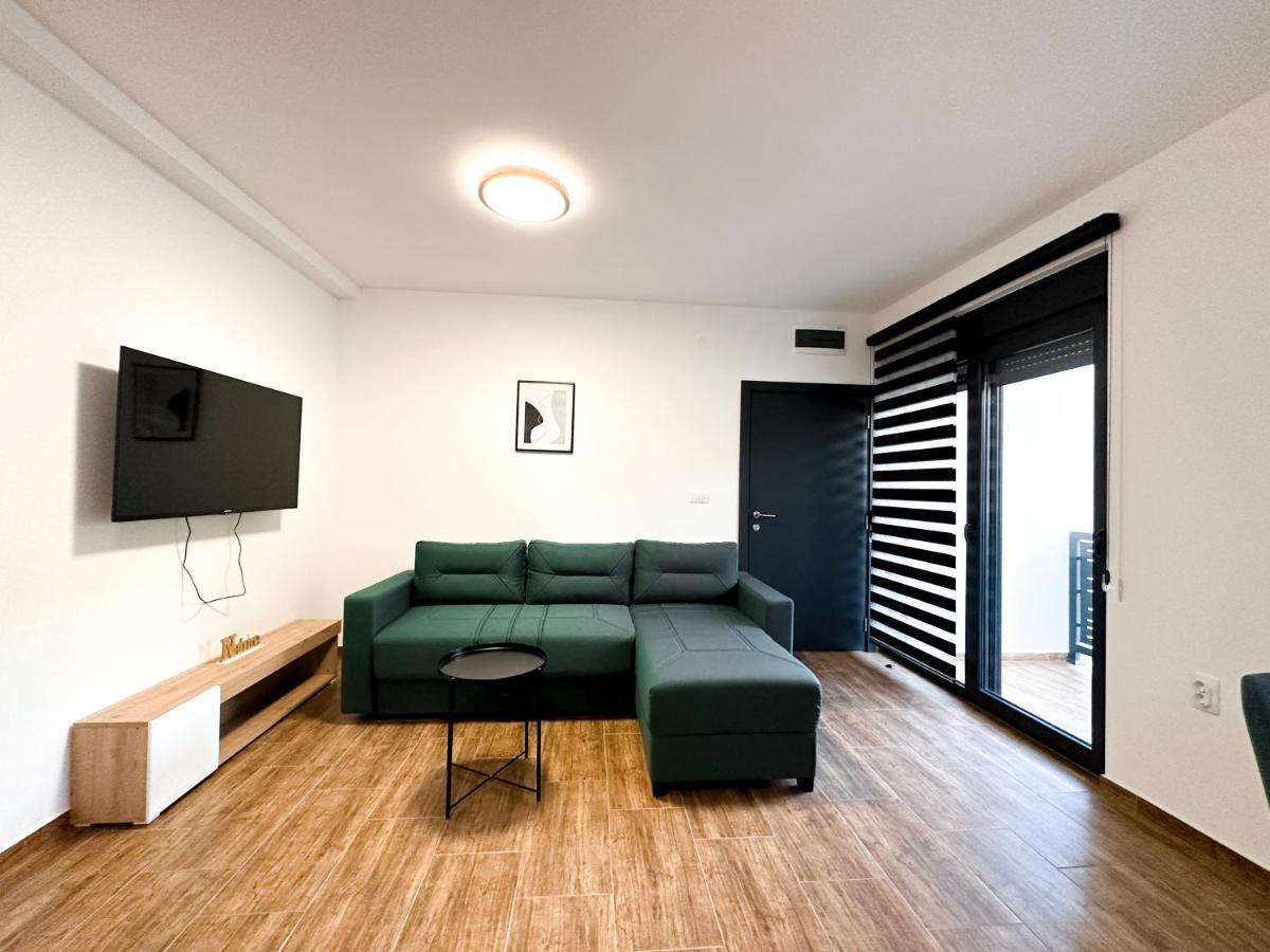 Kiko Apartmani Lux Becicherecul Mare Exterior foto