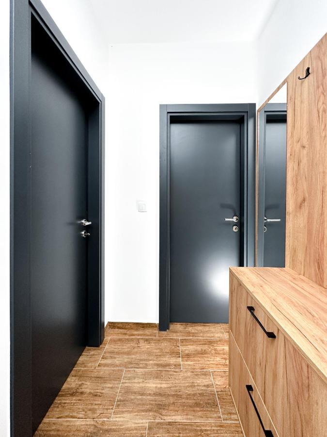 Kiko Apartmani Lux Becicherecul Mare Exterior foto
