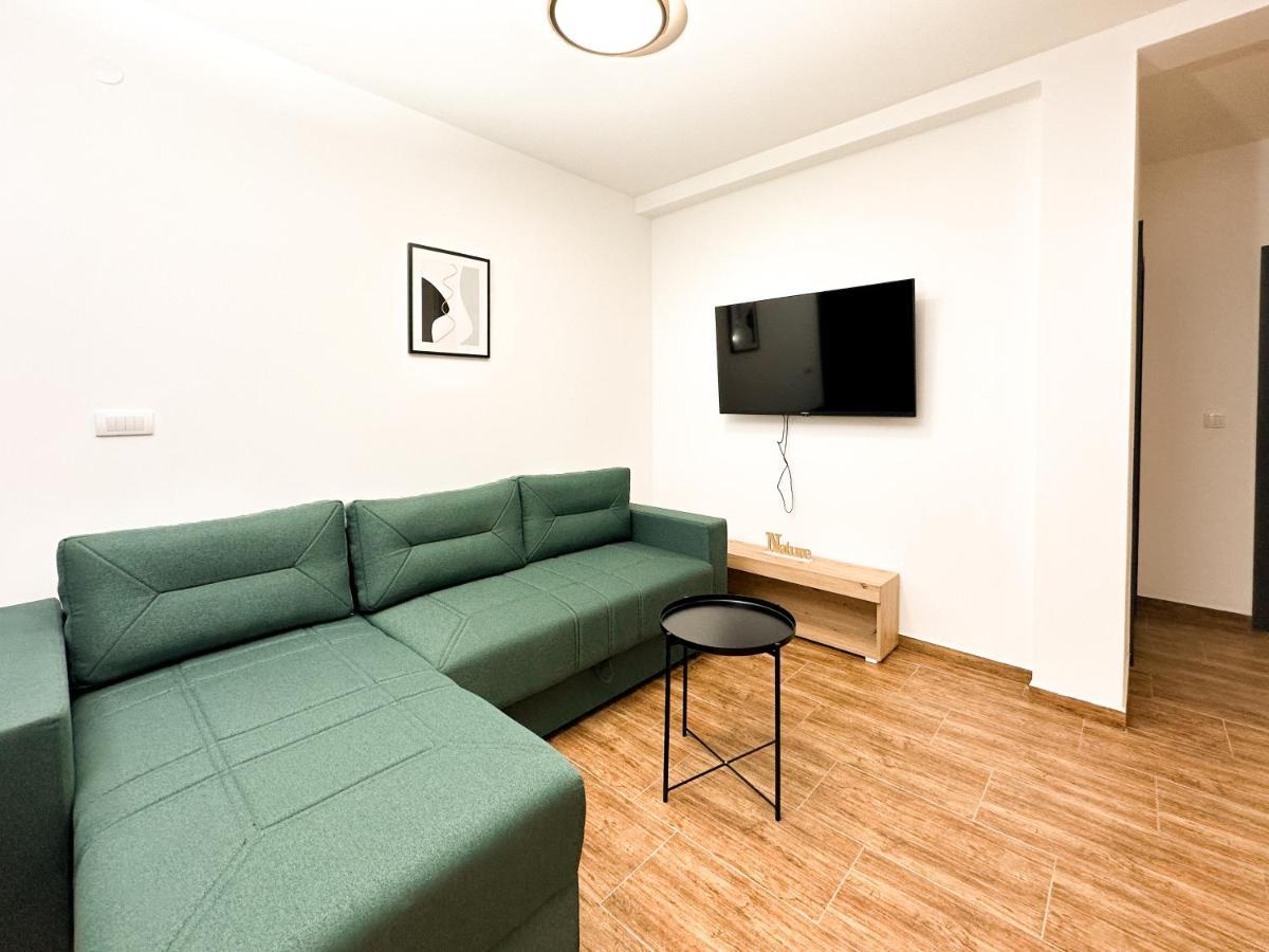 Kiko Apartmani Lux Becicherecul Mare Exterior foto