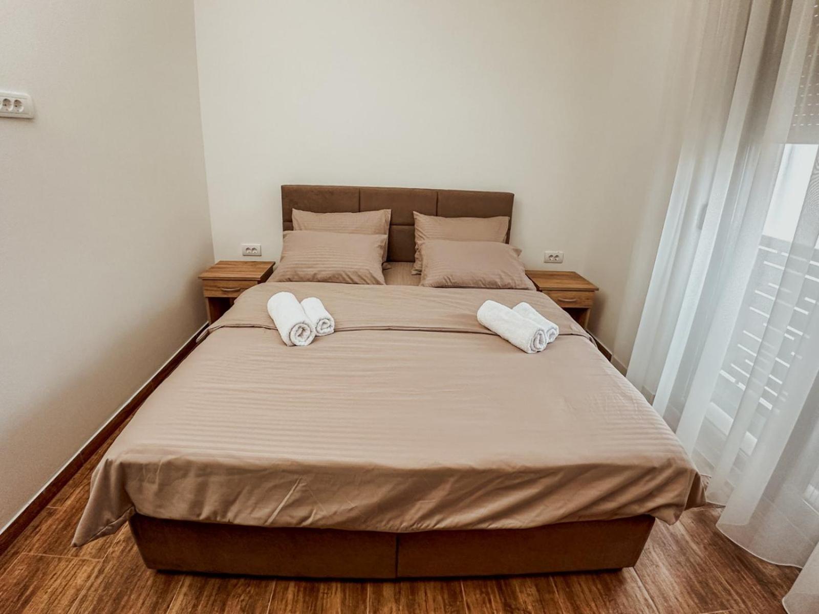 Kiko Apartmani Lux Becicherecul Mare Exterior foto